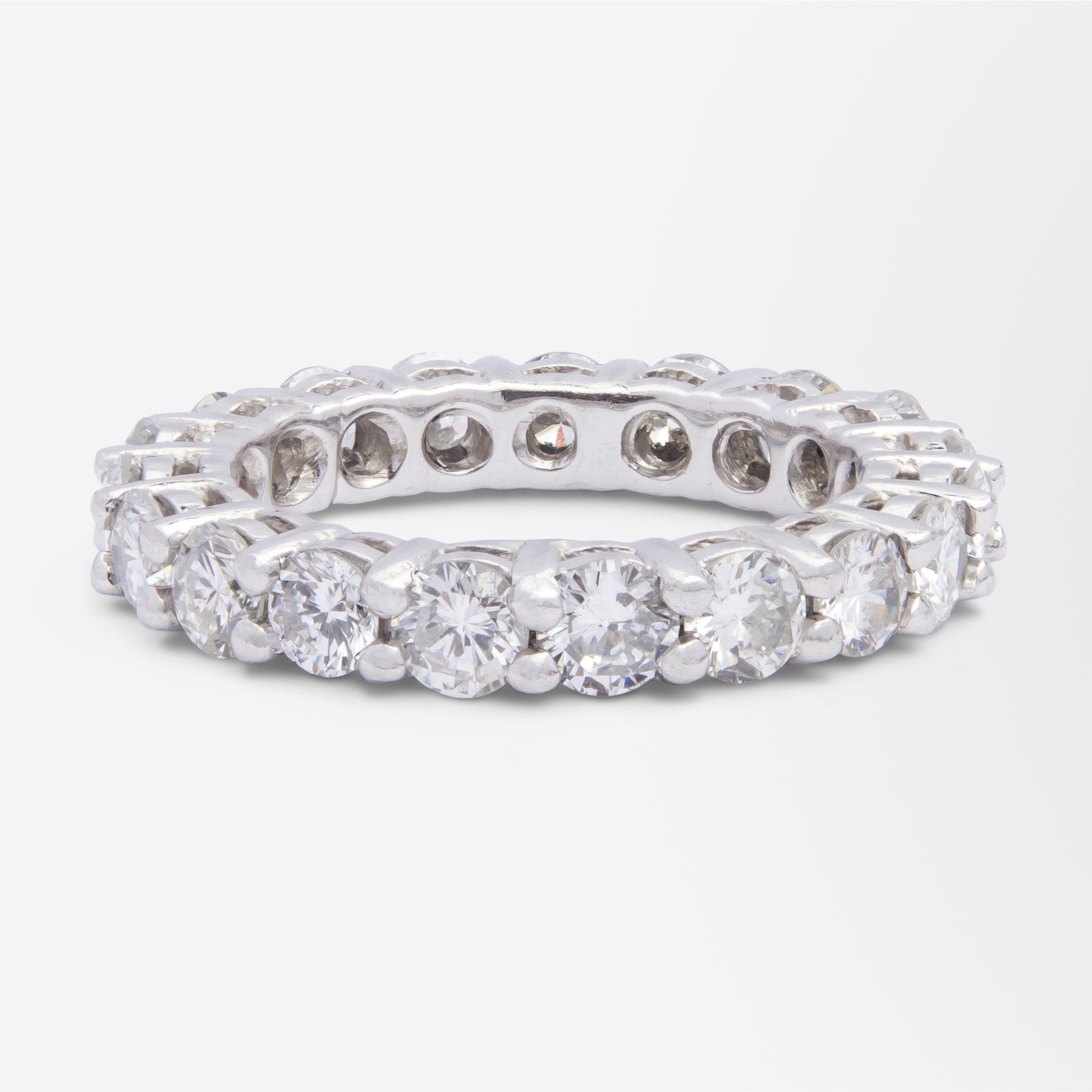 Eternity Band in 18kt White Gold & 2.50ct of Diamonds