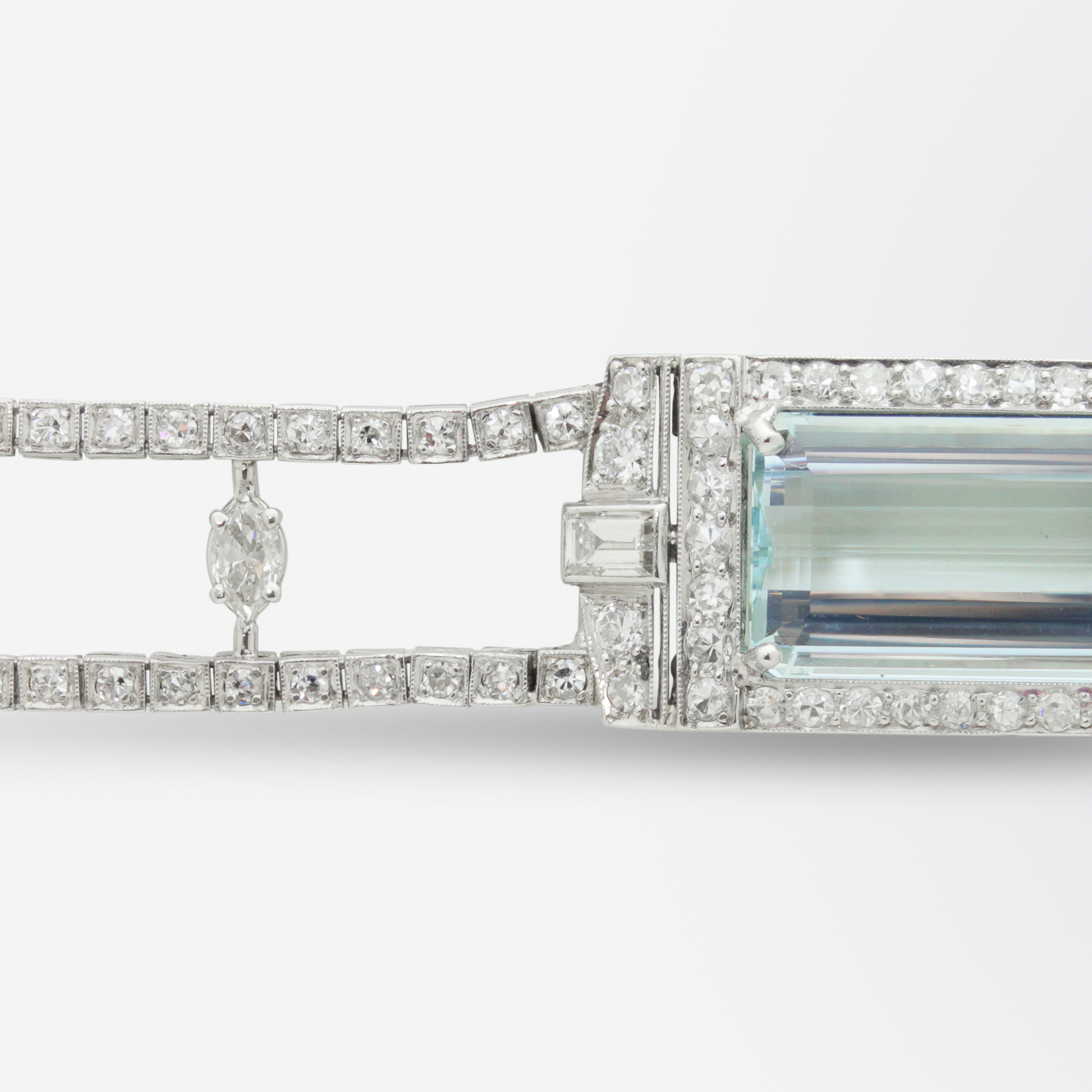 Bracelet Art déco en aigue-marine, platine et diamants, certifié GIA.