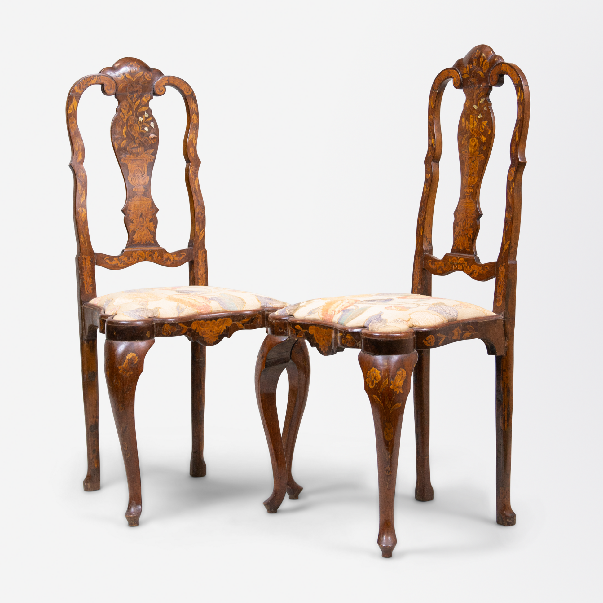Paire de chaises marquetées hollandaises