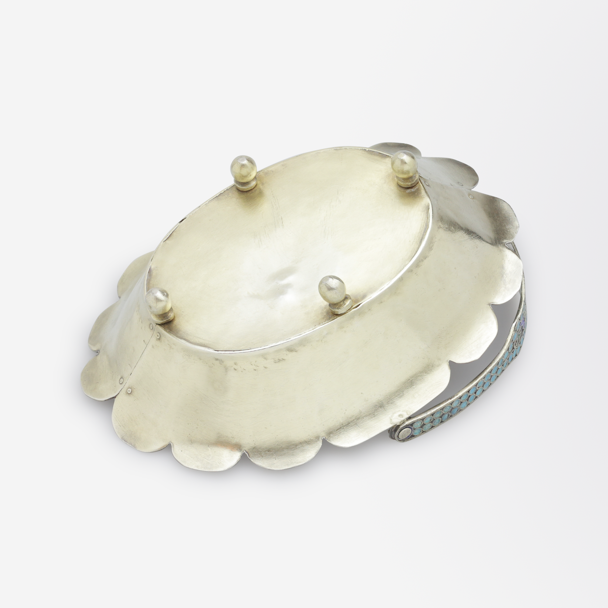 Panier en argent et émail