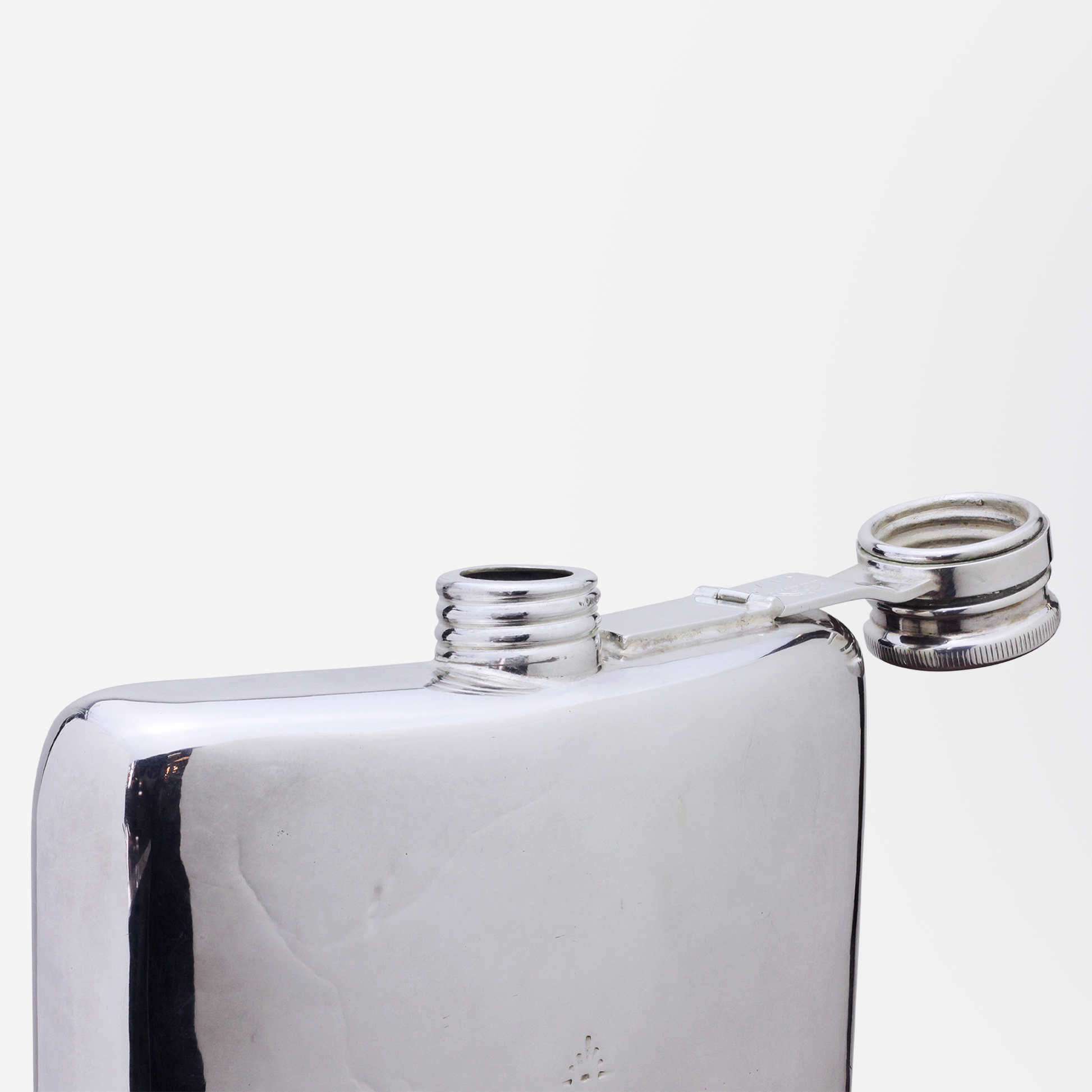 Grande flasque à alcool plaquée argent