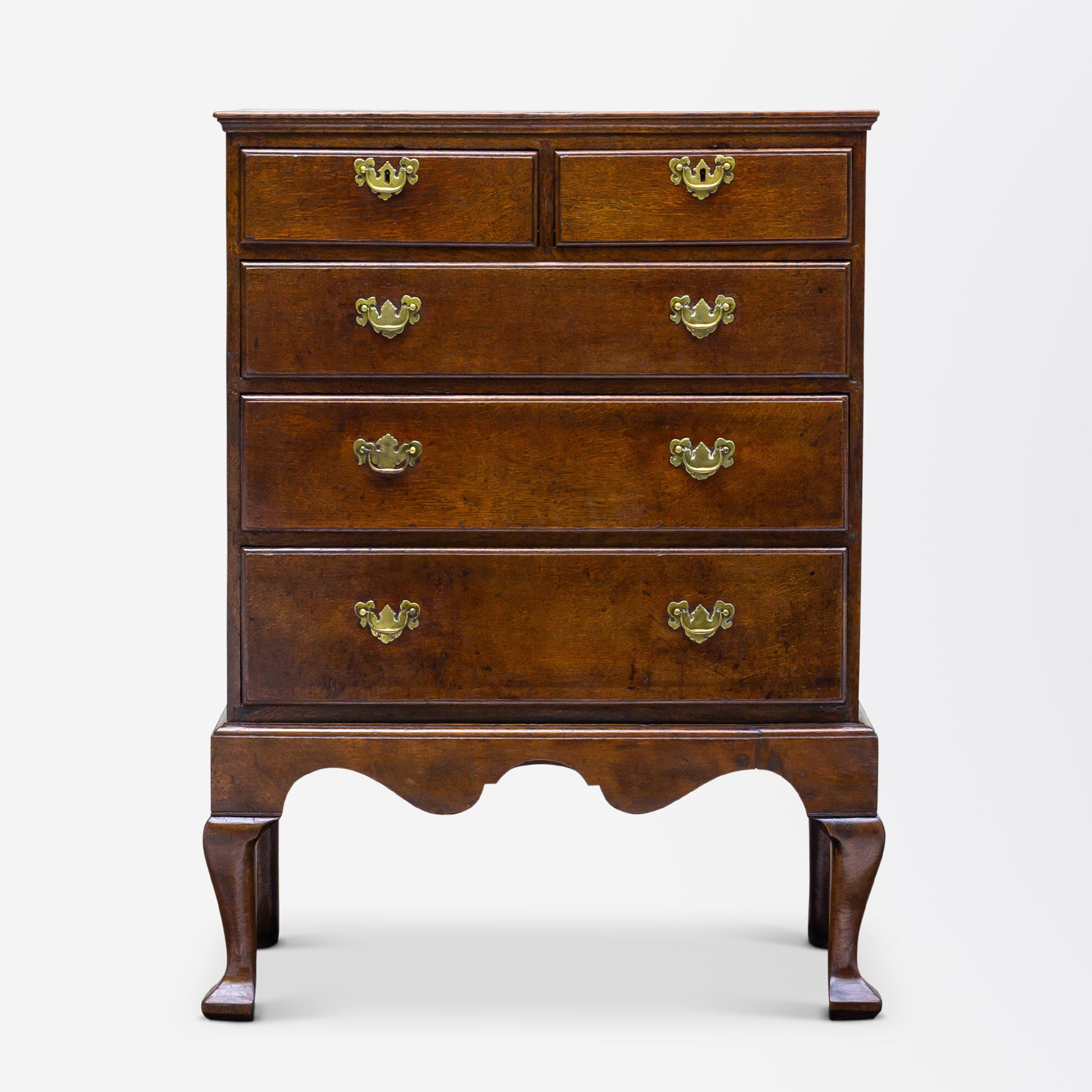 Commode en chêne anglais de style George II sur pied