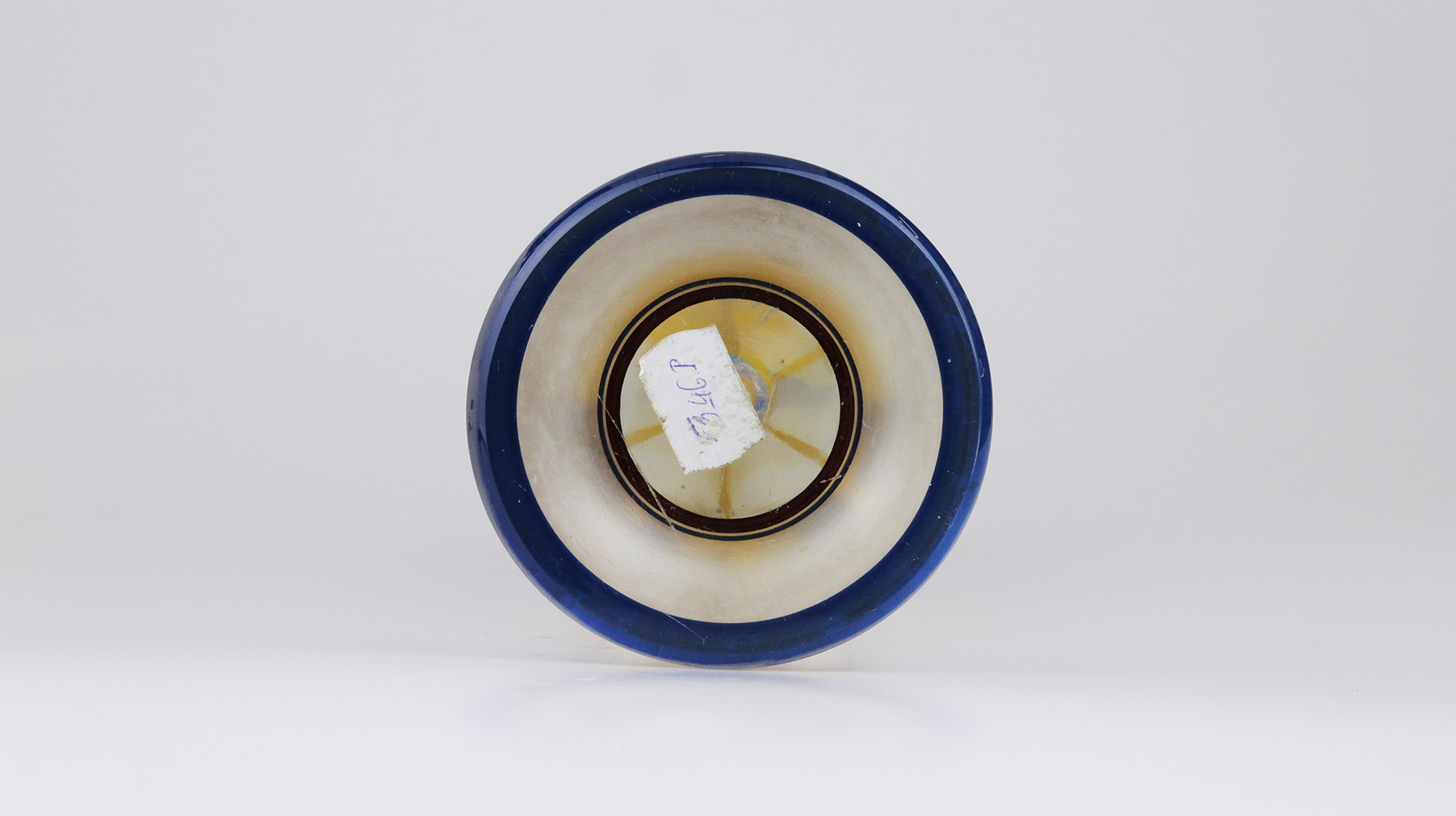 Verre à couvercle bohème