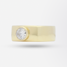 Load image into Gallery viewer, 14kt Yellow Gold Square Shank Ring With Solitaire Diamond