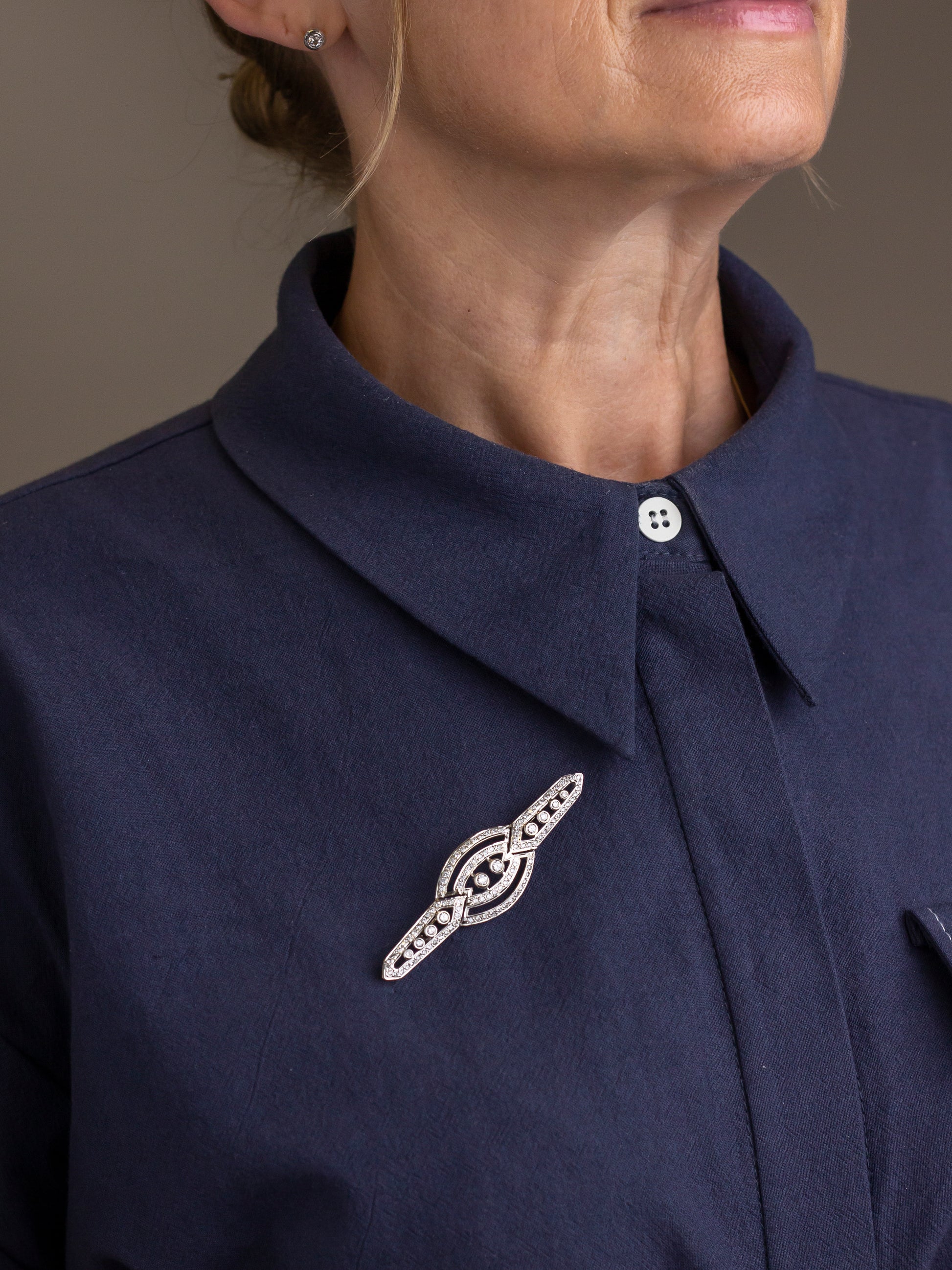 Art Deco Style Diamond Brooch in 18kt White Gold