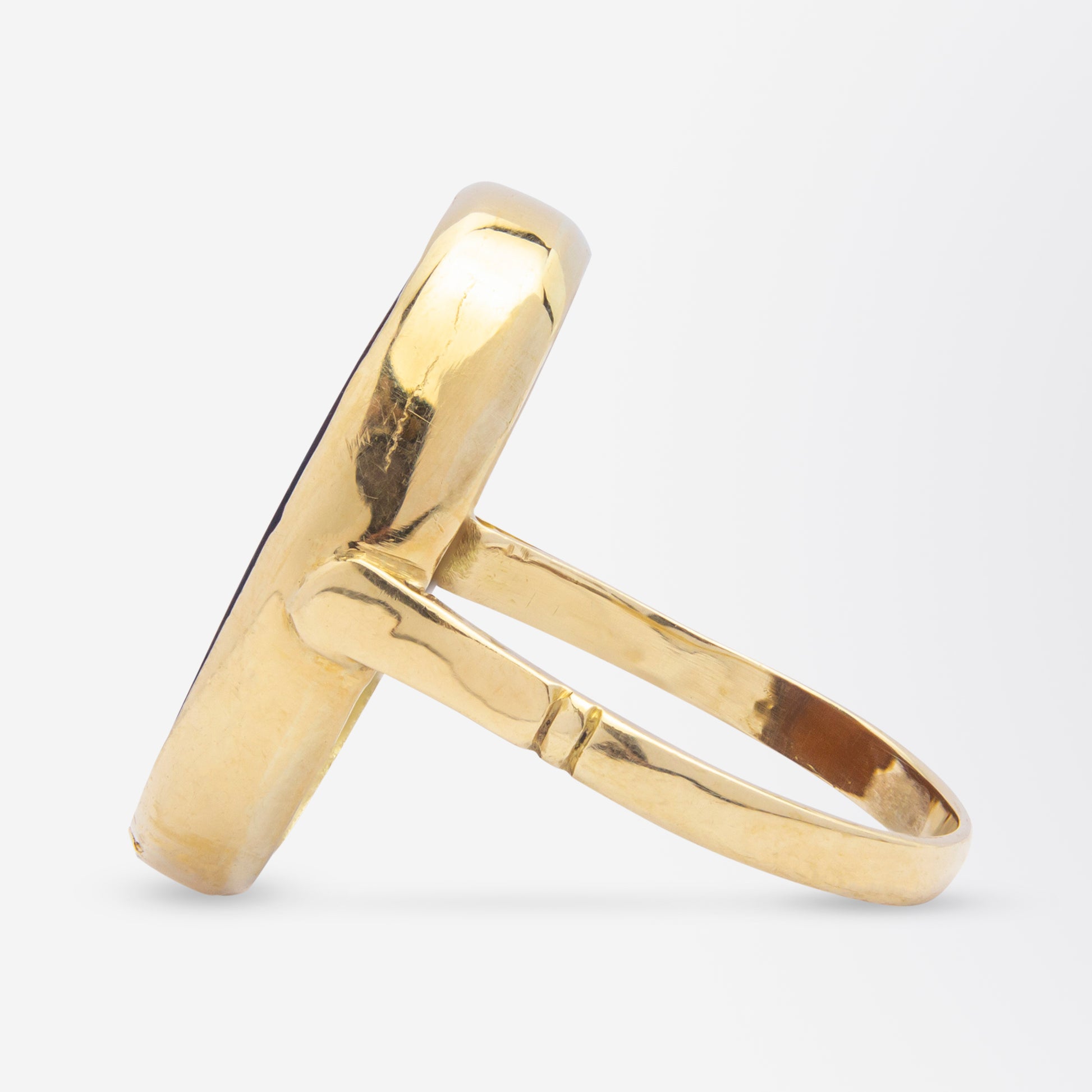 18kt Yellow Gold Ring With Brown Glass Intaglio by 'Hecker'
