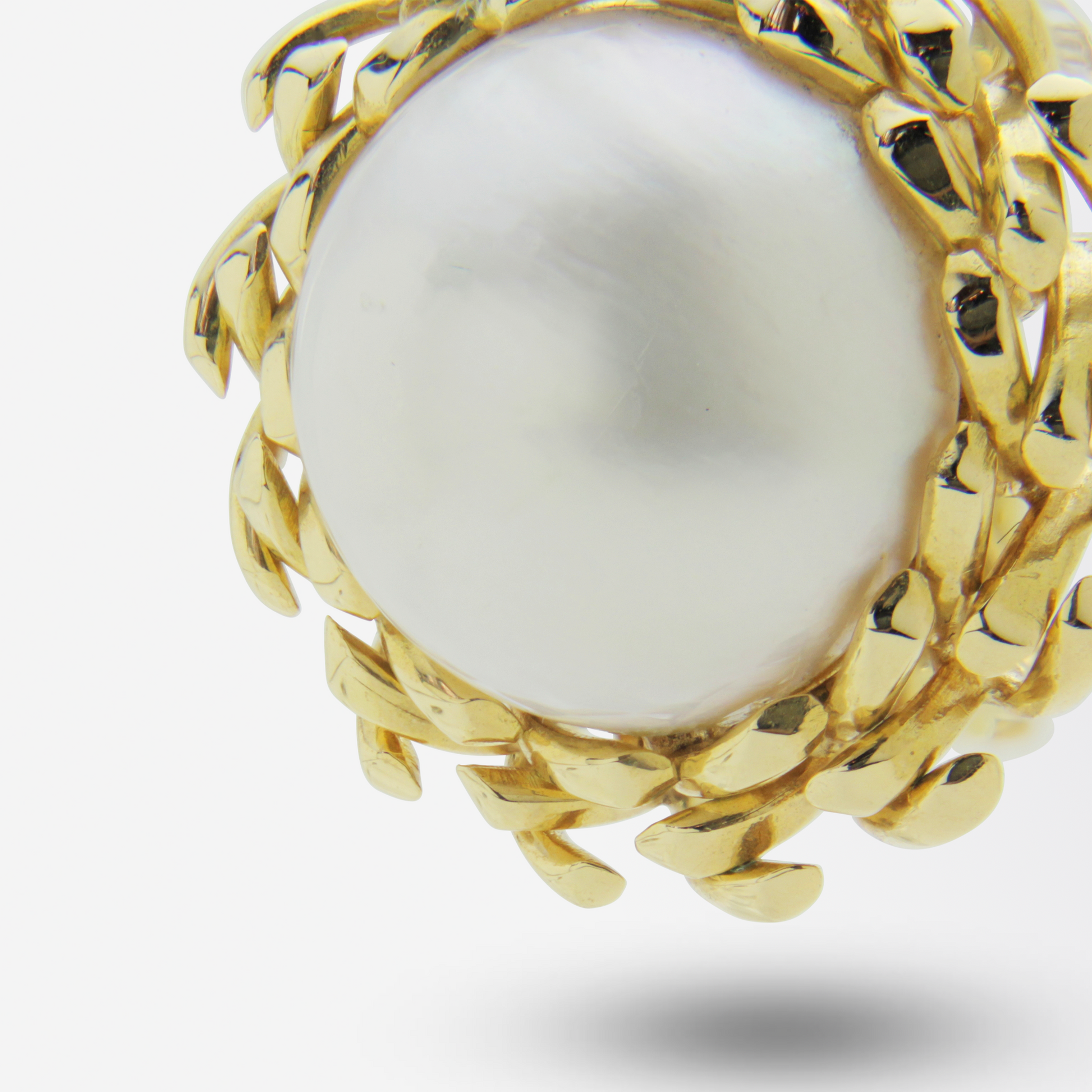 18kt Gold Mabe Pearl Earrings