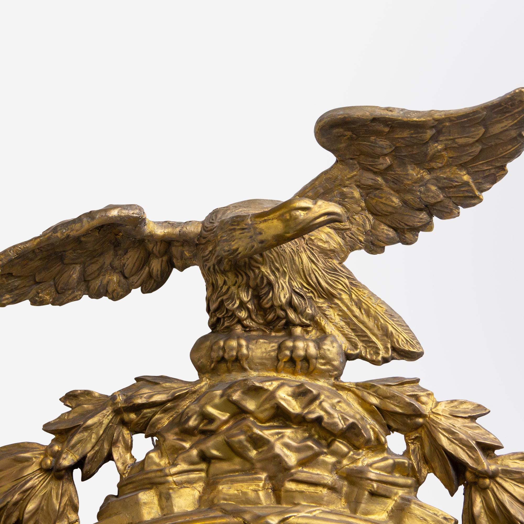 American Federalist Gilt-wood Frame With Convex Mirror