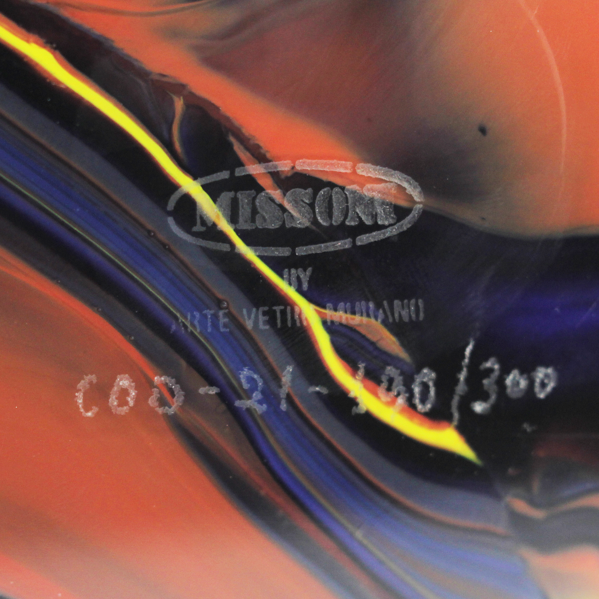 Vase en verre marbré polychrome de Missoni