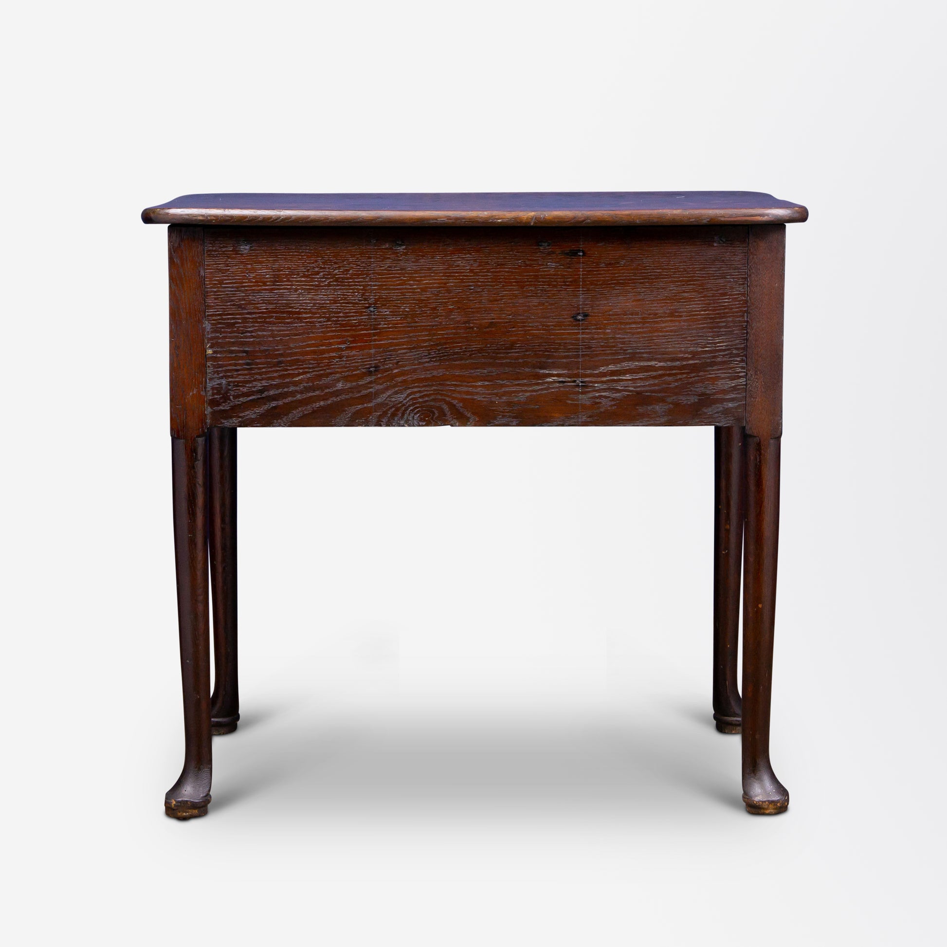 Commode basse George I en chêne avec pieds cabriolet 