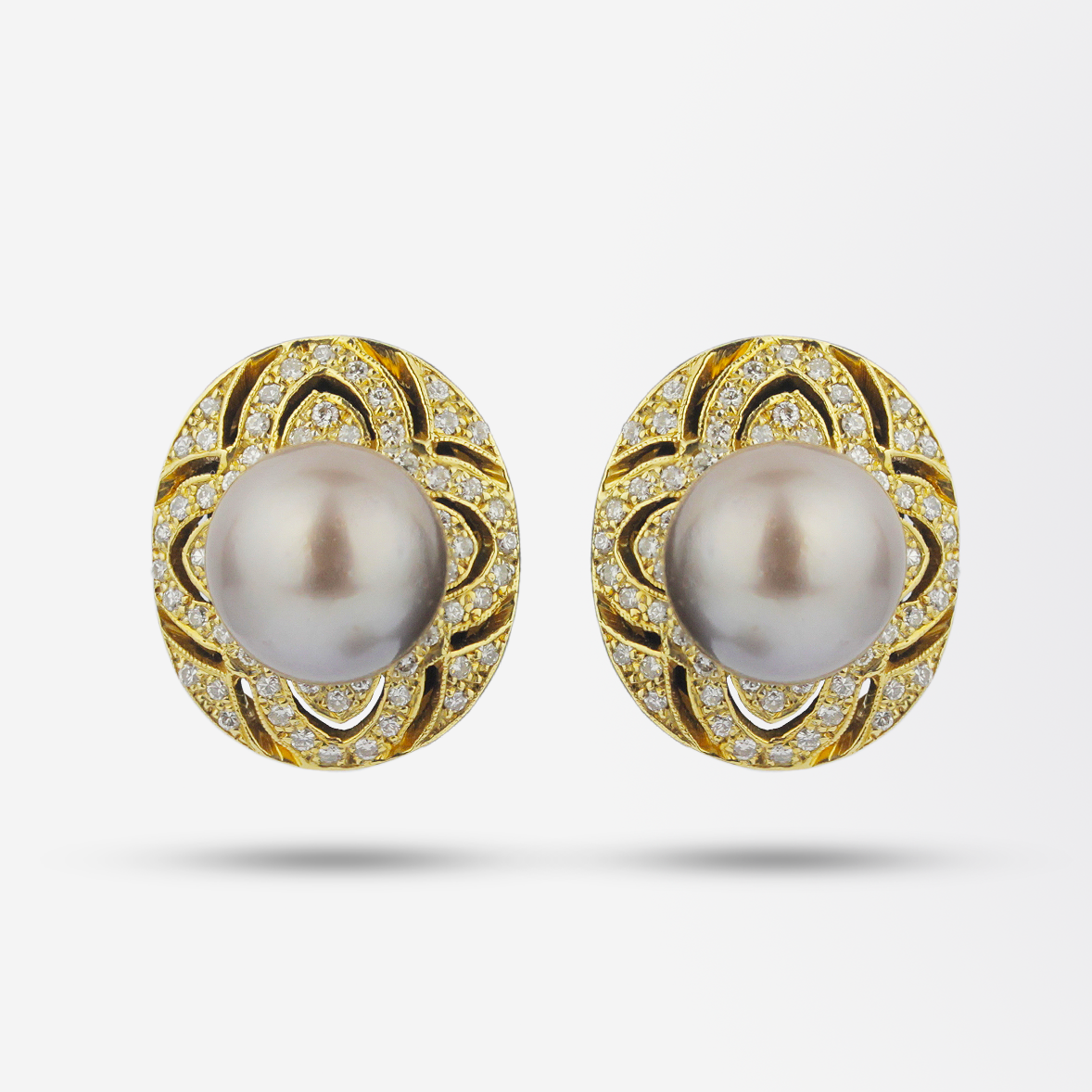 Boucles d'oreilles puces en perles de Tahiti 18 carats et diamants