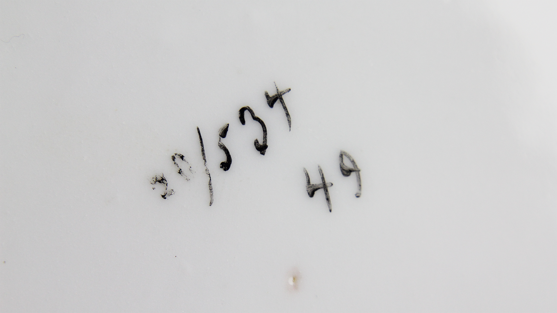 Pot en porcelaine avec couvercle de Fraureuth