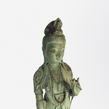 Load image into Gallery viewer, 19th Century Bronze Guanyin Statue