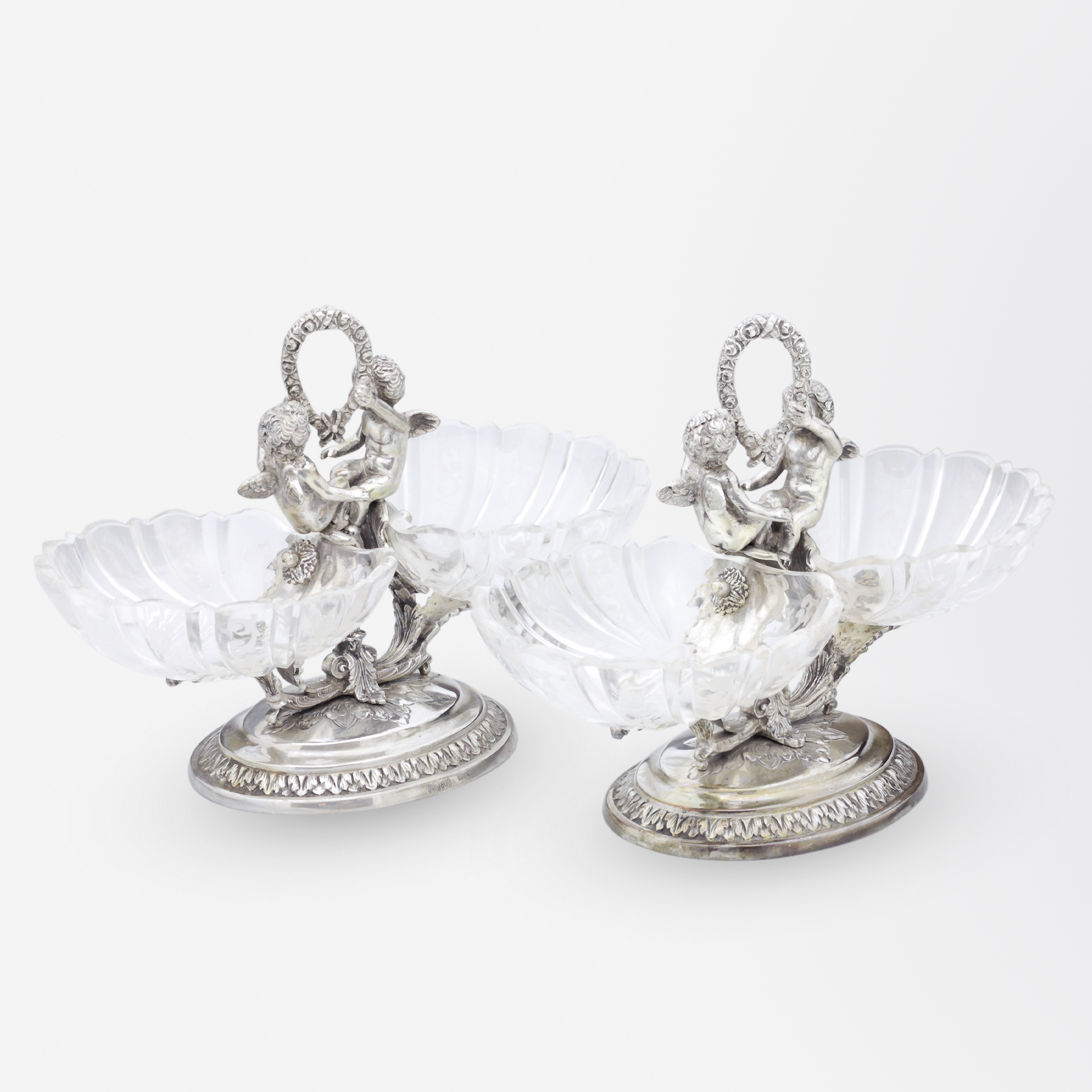 Paire de coupes à confiseries en argent et cristal taillé