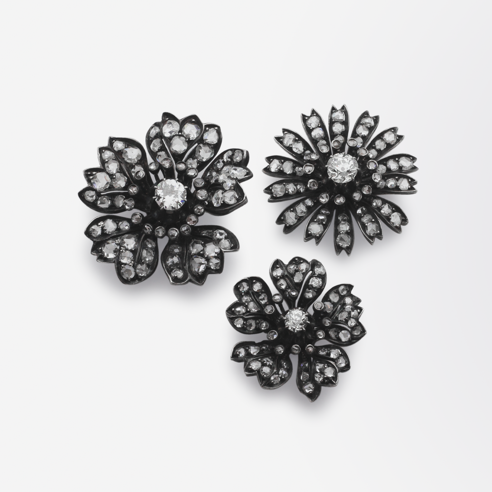 19th Century, 18kt Yellow Gold and Diamond ‘En Tremblant’ Brooch