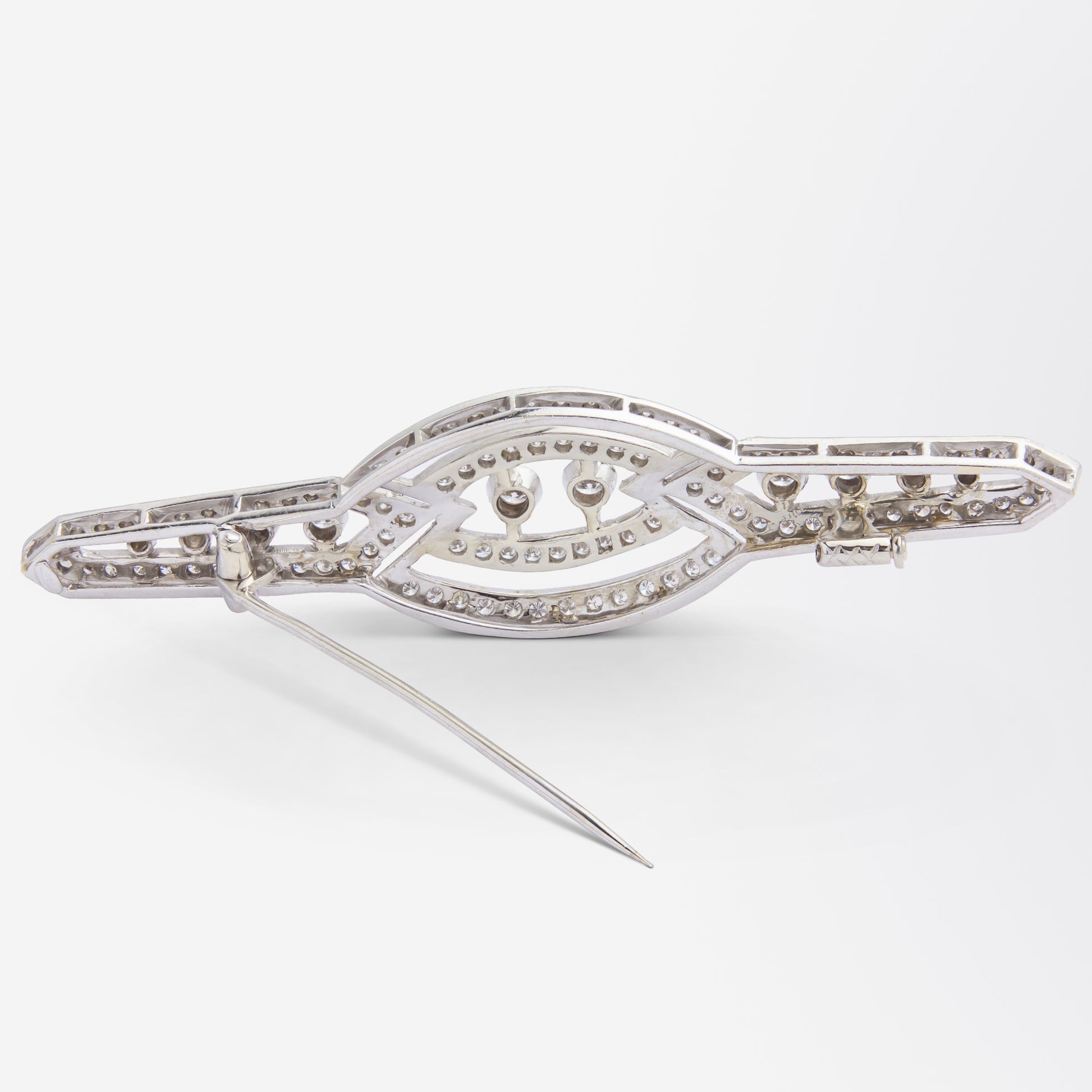 Art Deco Style Diamond Brooch in 18kt White Gold